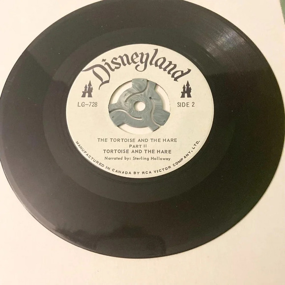 Vintage 1961 Walt Disneys The  Tortoise and the Hare 45 Record with Sleeve - Picture 4 of 14